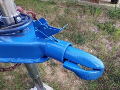 2004 Land Rover Land Rover - I was able to straighten the mangled coupler latch, and replace the missing bail. So I painted it, rather than cut off the whole coupler &…