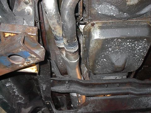 1986 Ford Bronco - Talk about clearance to spare ! Thank you WD-40 for the idea