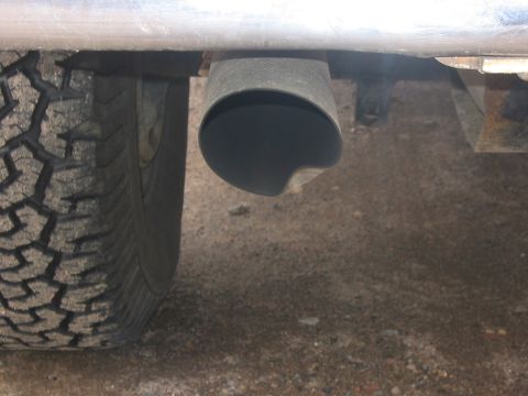 1989 Ford Bronco - and dinging my chrome exhaust too.....battle scars!!