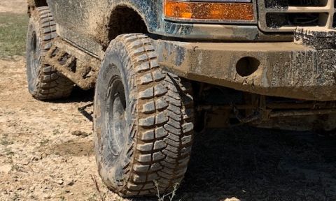 1996 Ford Bronco - This vehicle appears to be a 1996 Ford F-150, not a Bronco, based on the grille and headlight design.