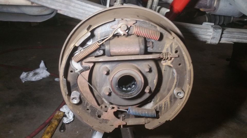 1996 Ford Bronco drum brake assembly interior