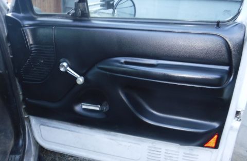 1992 Ford Bronco - Passenger door panel dyed to match the driver's door (no more flaky spray paint from the PO), and '80-86 metal window crank and door handle…