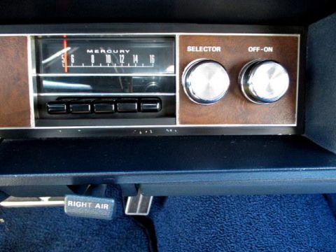 1969 Mercury Marquis - Good ol' AM radio that still works!
