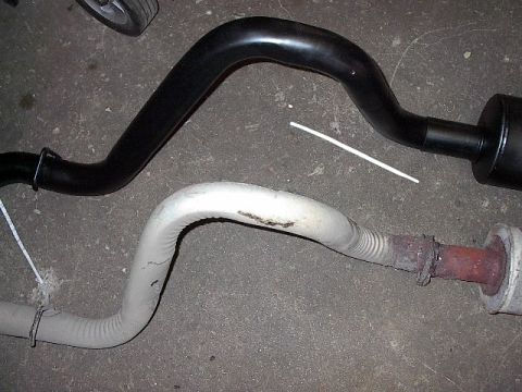 1986 Ford Bronco - 2 1/2" system vs old, kinked 2 1/4" system. BTW BBQ paint doesn't winter well on exhausts