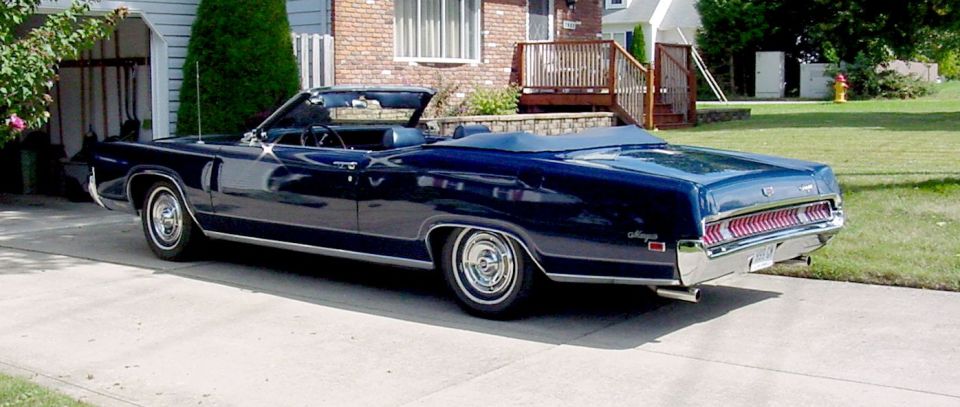 There are just no bad angles with this car!  The lower body lines (highlighted by the pinstripes) are carried over from the 67 and 68 Marquise.  But overall the body was very smooth and clean compared to them.