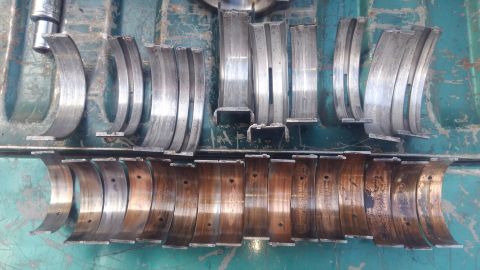 1988 Ford Bronco - my suspicion of a spun bearing was correct. they were toast. luckilly i caught it in time it appears. while the rod had some signs of some…
