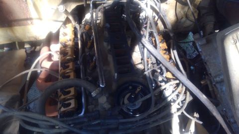 1988 Ford Bronco - got the engine back in. i replaced the old roller rockers with some Miller Mid-Lift 1.6 rockers. the previous rockers were knockoff Miller…