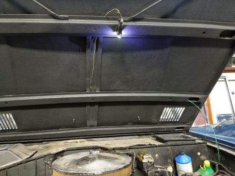 1974 Ford Bronco - This is an '85-96 F/Bronco hood light with internal tilt switch & an LED 194 bulb, wired with original colors to Fuse 4. I'll add split loo…