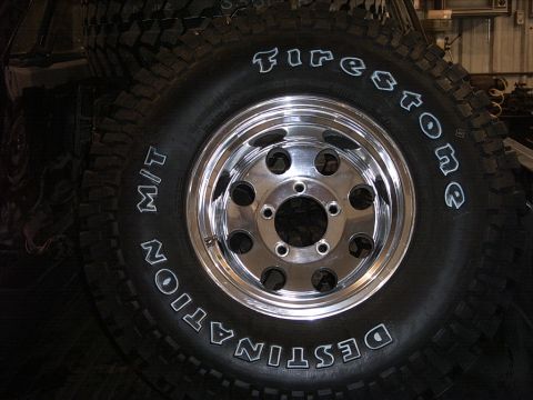 1989 Ford Bronco - New wheels...