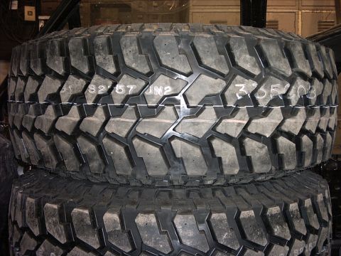 1989 Ford Bronco - ...and tires