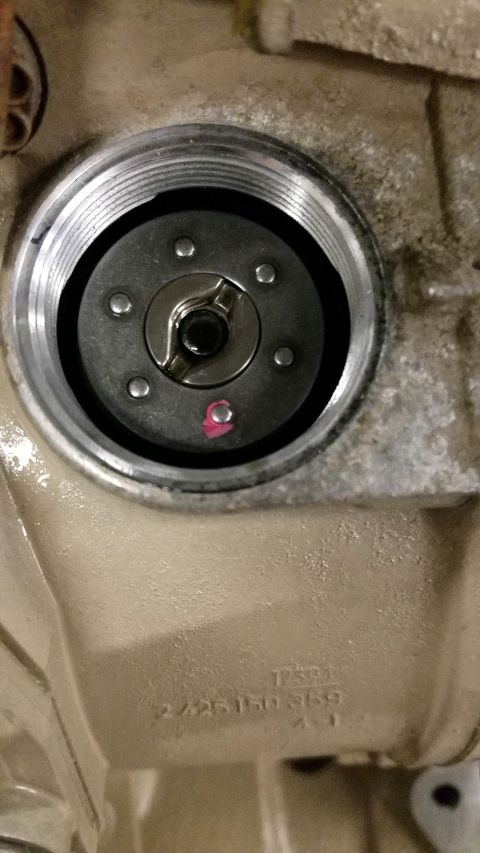 1996 Ford Bronco - 20191114 - Installed one 3k governer spring successfully in the p7100 pump. Spindle is straight. Turn it over and do the other one.