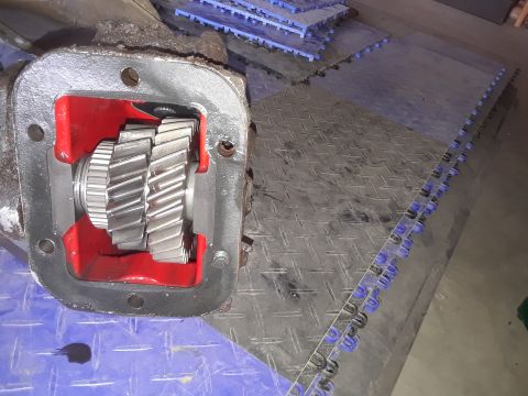 1994 Ford Bronco - Chelsea PTO off 95 f350 DRW 4x4 460 ZF5 driver side PTO port.