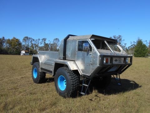 1992 Ford Bronco - This custom-built truck does not resemble a 1992 Ford Bronco.