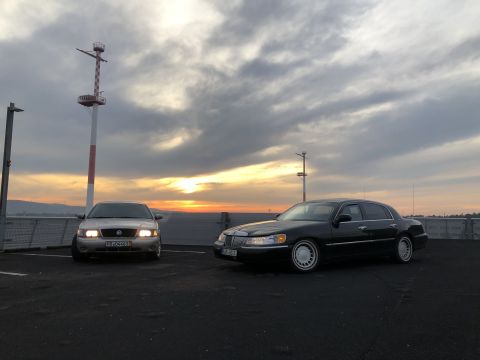 1999 Lincoln Town Car photo