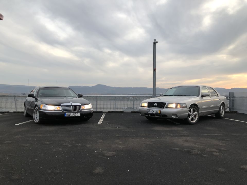 1999 Lincoln Town Car in 2019