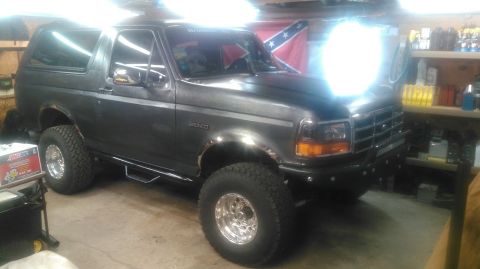 1992 Ford Bronco photo