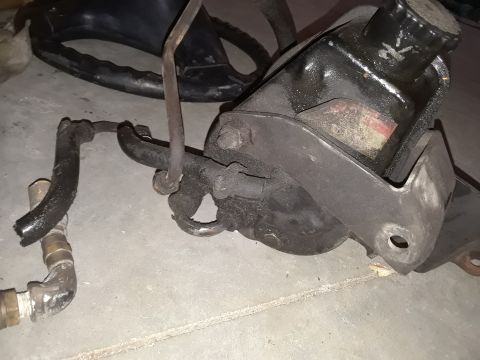1994 Ford Bronco - This is a power steering pump assembly, not a 1994 Ford Bronco.