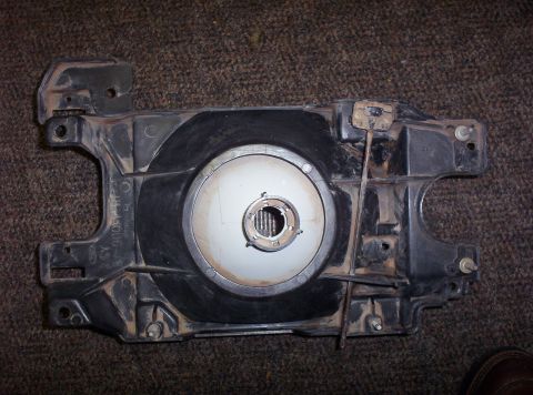1988 Ford Bronco - This is a headlight assembly, not a complete vehicle. The registry information may be incorrect.