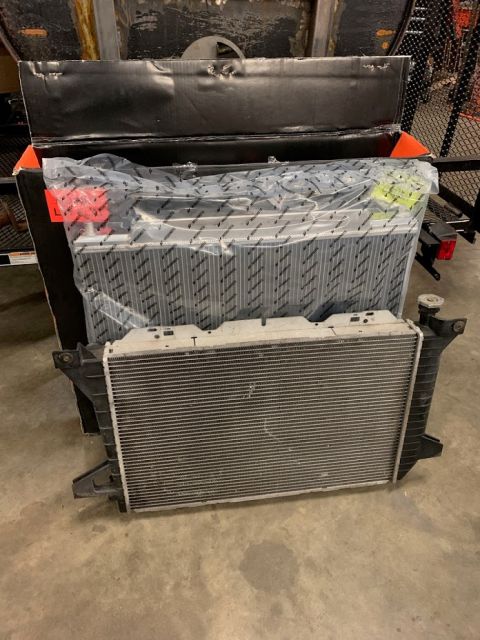 1996 Ford Bronco - 20191226 - Here is the size difference between the V8 gas radiator and the 7.3l diesel radiator. I got the Mishimoto OEM aluminum replaceme…
