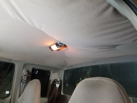 1993 Ford F-250 - No surprise that the headliner is sagging, but it's still very clean. IF THE IMAGE IS TOO SMALL, click it. [url=https://www.supermotors.net…