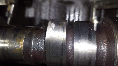 1996 Ford Bronco - only damage to the cam was one mark of a lobe