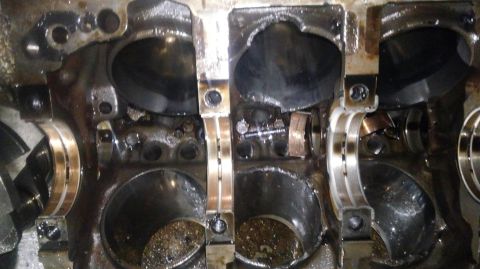 1996 Ford Bronco - the block has sections of the bottom cylinder wall broken, the block is trashed. the engine still had oil pressure but the bearings indicat…