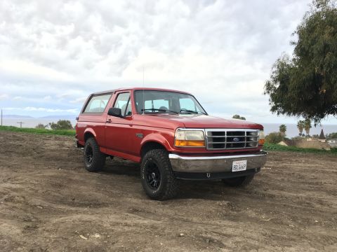 1996 Ford Bronco photo