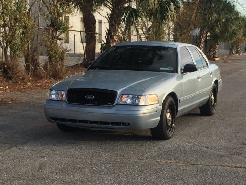 2006 Ford Crown Victoria photo