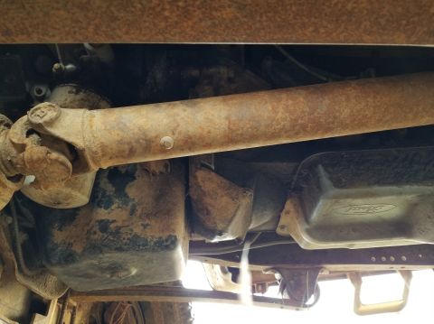 1997 Ford F-250 - Left frame forward _________________________________________ OASIS 3821 1999-2003 VARIOUS VEHICLES - ENGINE - 7.3L - OIL PAN CORROSION - SE…