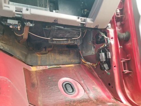 1997 Ford F-250 - After hosing everything down but the dash, I soaped it (Dawn & PurplePower), scrub-brushed the worst spots, and hosed it out again. After d…