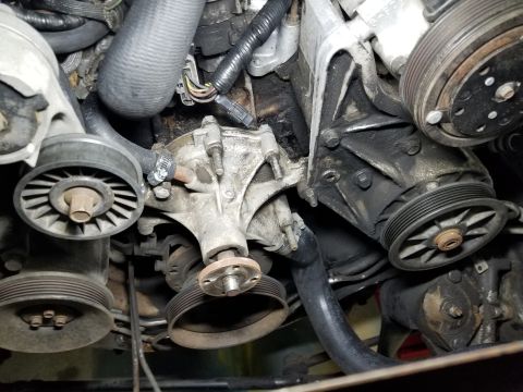 1989 Ford Bronco - To prepare for pressure-washing, I pulled the fan, shroud, & belt.