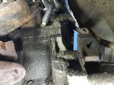 1989 Ford Bronco - The clean spot on the block (LHR corner) is from oil flowing out of the valve cover gaskets.