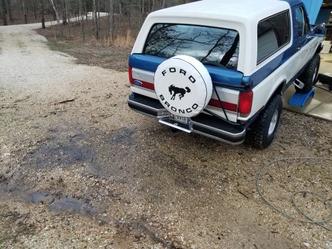 1989 Ford Bronco - Most of the black grime on the white gravel came from this truck. And after it dried and I got back under it, I couldn't really tell that i…