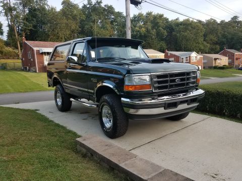 1994 Ford Bronco photo