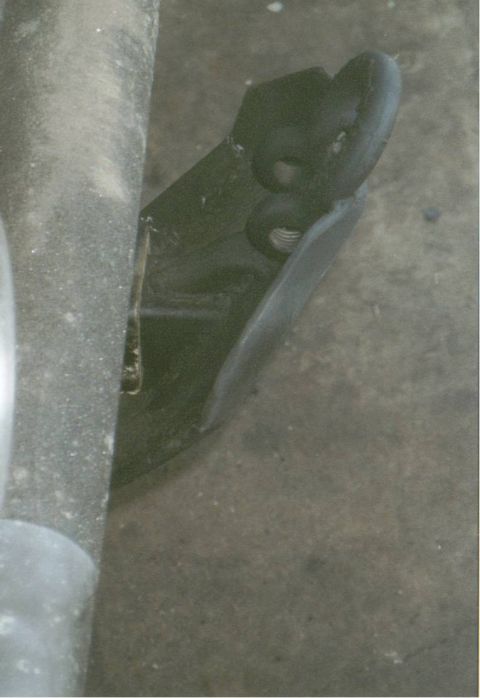 1980 Ford Bronco - I decided to add an attachment point