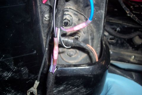 1995 Ford Bronco - Detail of electrical wiring and connections, likely part of a vehicle's relay system.