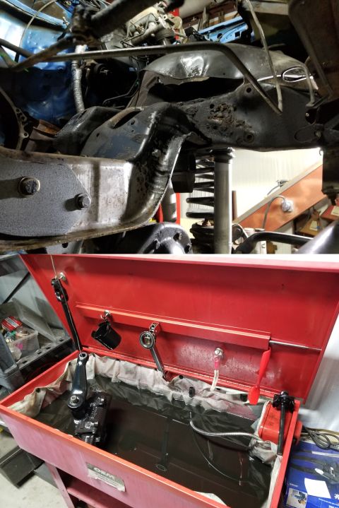 1989 Ford Bronco - All the steering parts went into the washer because they were too nasty to handle. The pitman arm has an oversized hub, so I'll have to use…