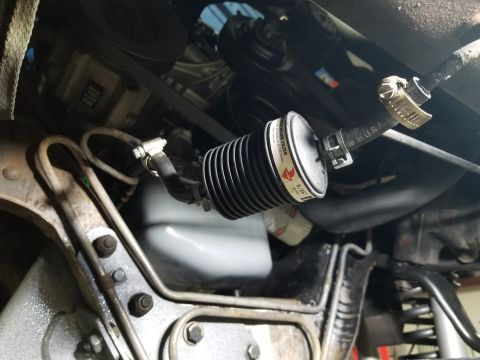 1989 Ford Bronco - Transmission filter & hose.