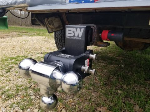 1997 Ford F-250 - This is only a 3.5" drop 3-ball mount , but I think that's enough. The 5/8" hitch pin uses the ignition key , and other Bolt-bran…