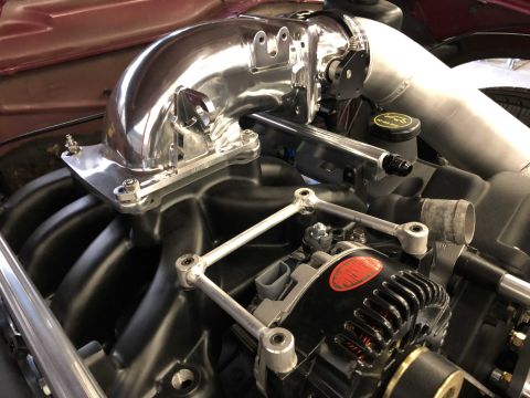 1992 Ford Crown Victoria - Engine intake manifold and alternator assembly shown in detail.