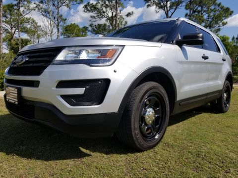 2017 Ford Explorer photo