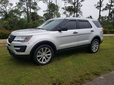 2017 Ford Explorer photo