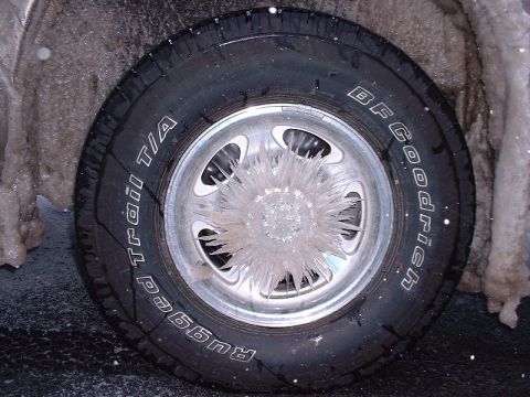 2003 Ford Excursion - Ice pattern on the back wheel