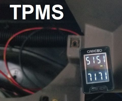 1993 Ford F-250 - This is the smallest TPMS display available from CAREUD (the only brand I've found that works reliably), but it only displays pressure OR t…