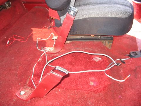 1989 Ford Bronco - Once I get the carpeting up, you won't see these nasty little precious wires (Gollum talk)