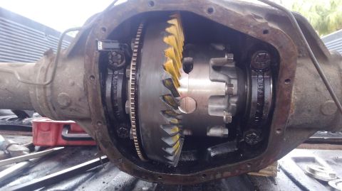 1988 Ford Bronco - this is the new Ford e-locker used in 2011 10.5" Sterling axles. part number is BC3Z-4026-B and can be had around $500 if you know whe…