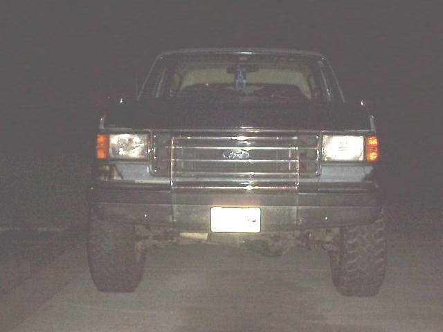 1989 Ford Bronco front view, grille and headlights visible