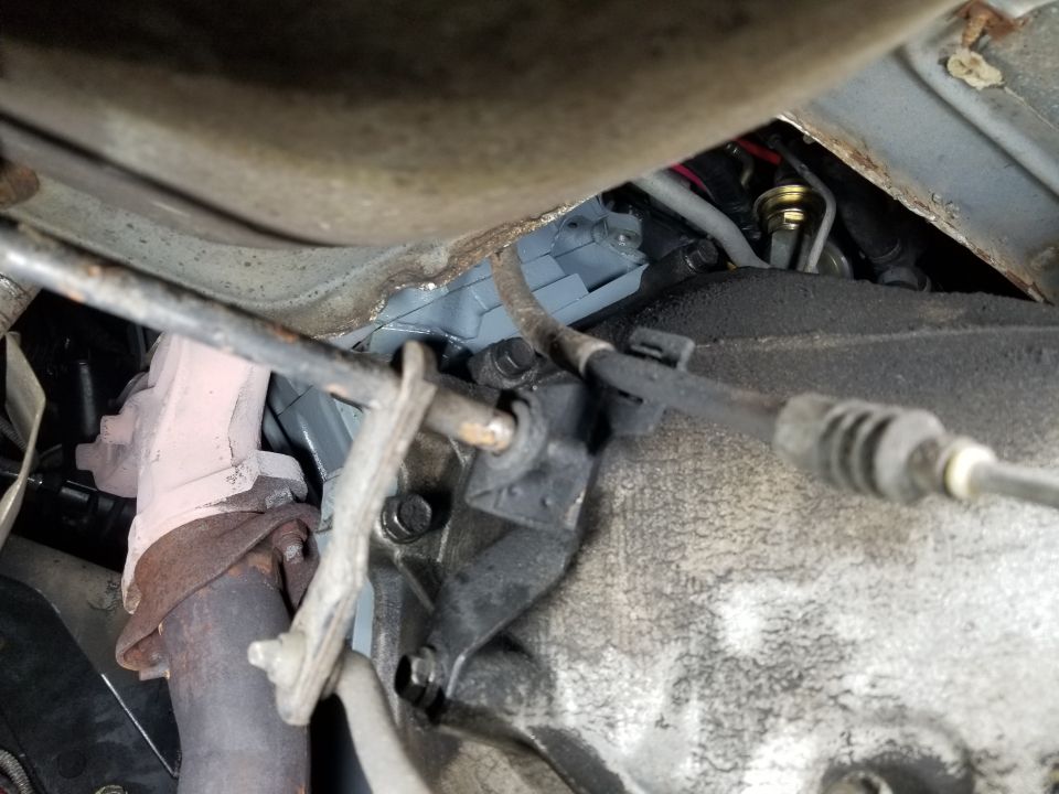 The Left side of the engine looks dry.
IF THE IMAGE IS TOO SMALL, click it.