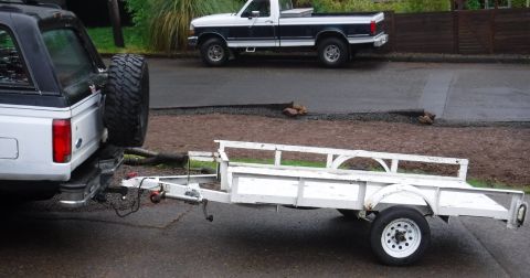 1992 Ford Bronco - Upgraded to a trailer appropriate to the Bronco's paint job and towing capacity.