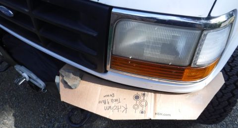 1992 Ford Bronco - Bumper wing, likely profile.